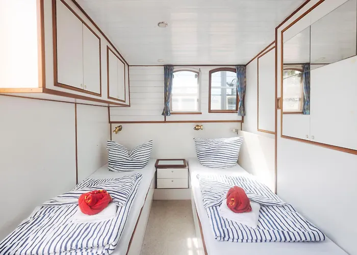 Budget At Harbor By Kuhnle-tours Apartament